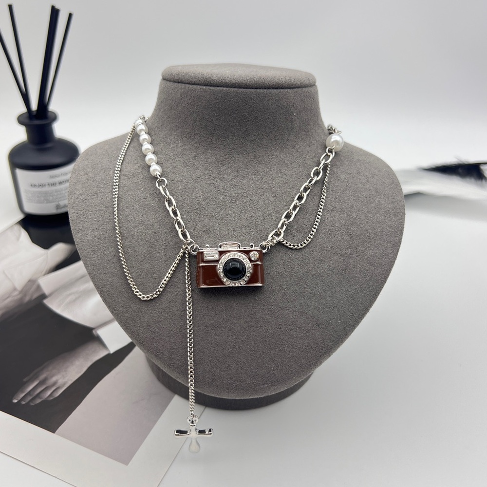 Silver Camera Pendant Necklace